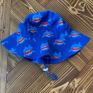 Adjustable baby swim hat